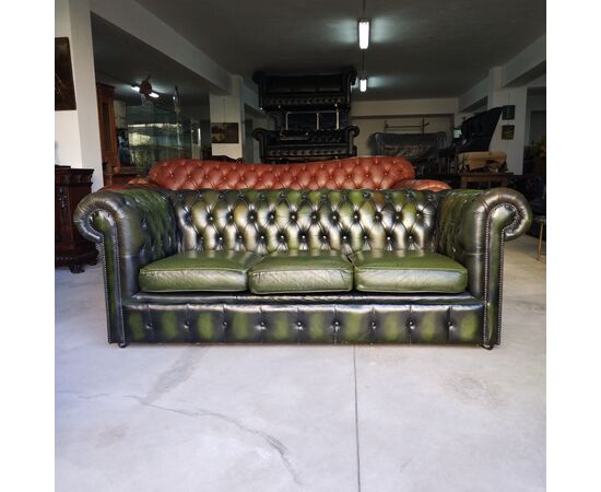 Divano 3 posti chesterfield club vintage inglese originale in pelle verde 
