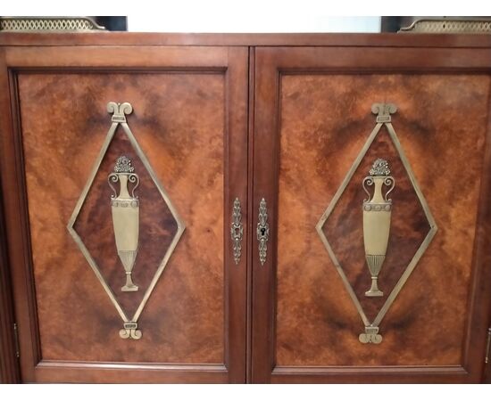 Credenzino in mogano con bronzi e marmo del 1800 stile Luigi XVI francese