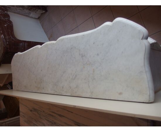 CAMINO IN MARMO BIANCO CARRARA POMPADOUR FRANCIA  cm L130xP36xH107 