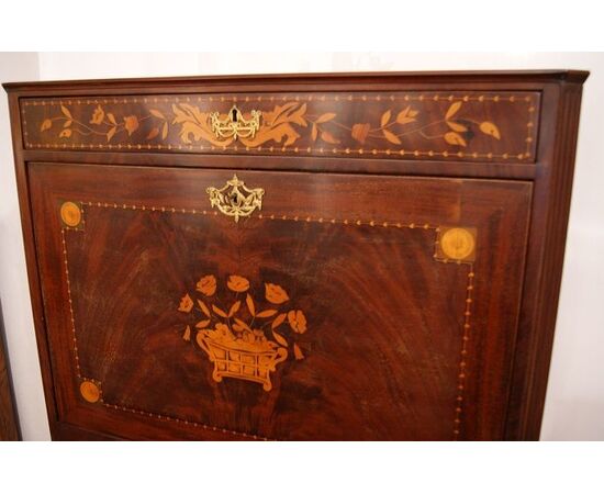 Secretaire olandese Impero di fine 1700 in piuma di mogano 