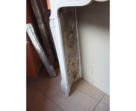 CAMINO IN MARMO BIANCO CARRARA POMPADOUR FRANCIA  cm L130xP36xH107 