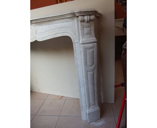 CAMINO IN MARMO BIANCO CARRARA POMPADOUR FRANCIA  cm L130xP36xH107 