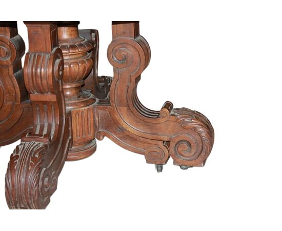 Tavolo Ovale Allungabile Stile Luigi Filippo in Legno di Noce del 1800