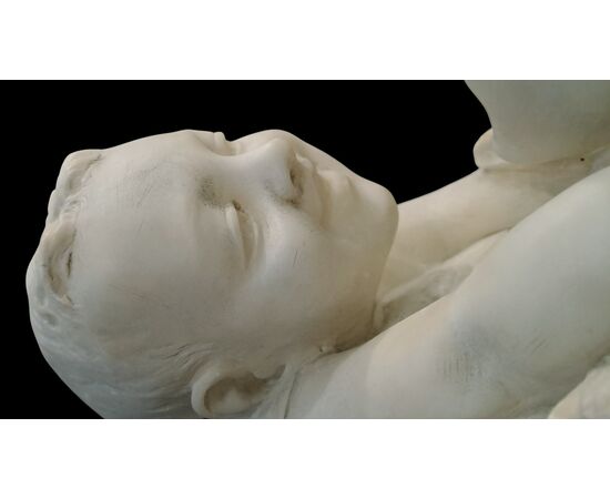 " AMORE MATERNO " - SCULTURA IN ALABASTRO - EMILIO FIASCHI (1858 - 1941)