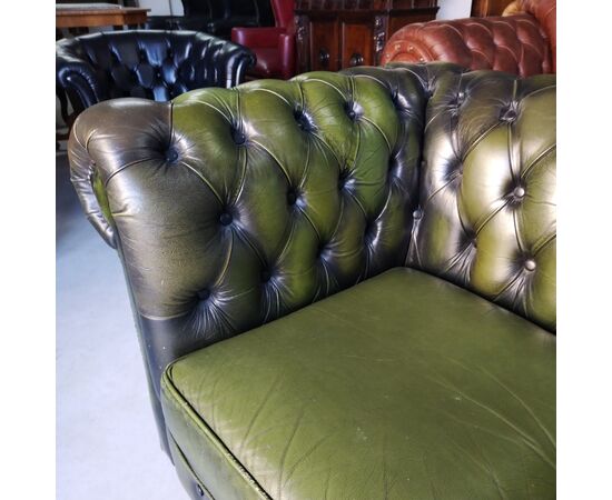 Divano 3 posti chesterfield club vintage inglese originale in pelle verde 