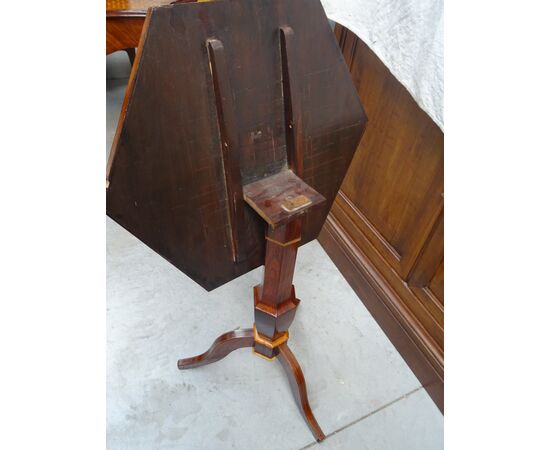 Tavolino da salotto a vela in palissandro intarsiato acero Carlo X 1820 Francia