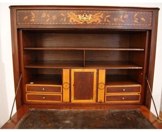 Secretaire olandese Impero di fine 1700 in piuma di mogano 