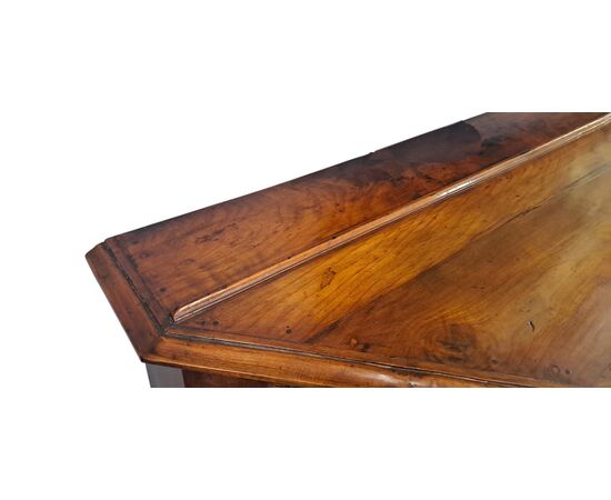 CREDENZA SCANTONATA IN CILIEGIO  – VENETO - FINE XVIII SEC