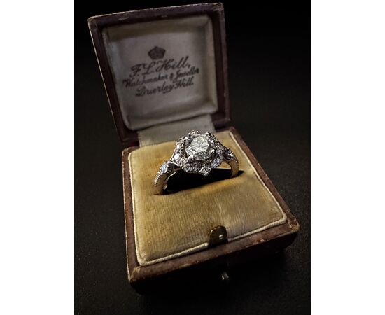Anello  con  Diamanti  1.3  ct