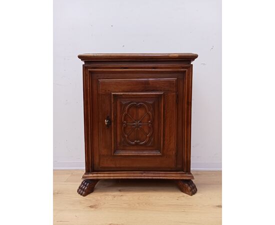 Mobiletto credenza in noce - un'anta - piccole dimensioni-fine '800 credenzina