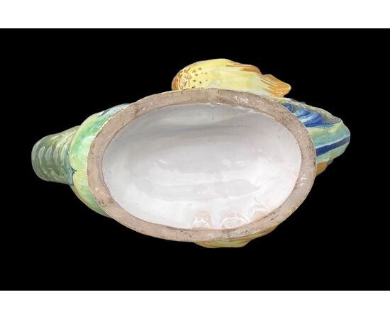 Versatoio in maiolica a forma di delfino rinascimentale.Manifattura Cantagalli.Firenze.