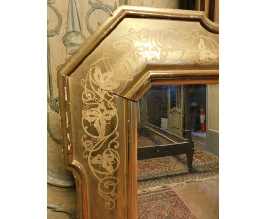 SPECC555 - Specchiera Umbertina in legno laccato e dorato.  Epoca '800.  Misure cm L 95 x H 115