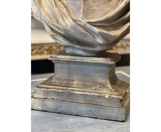 Coppia di busti in stucco