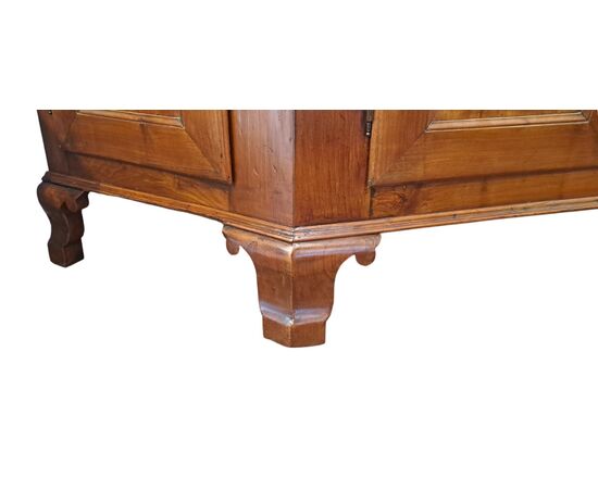CREDENZA SCANTONATA IN CILIEGIO  – VENETO - FINE XVIII SEC