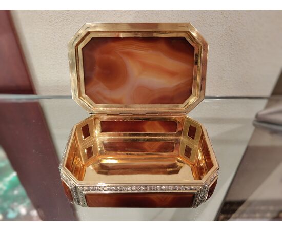 Scatola in onice rosso