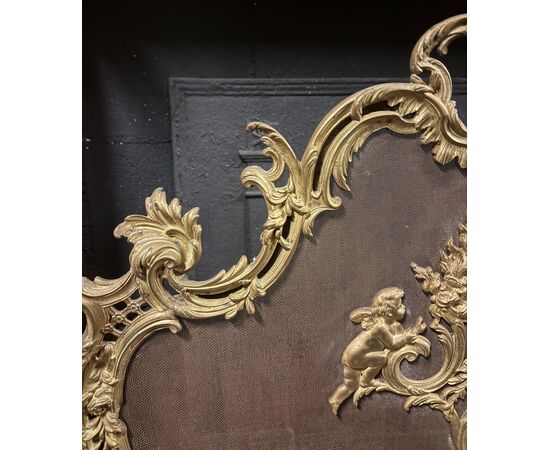 AL321 - Parascintille Rocaille in bronzo dorato, epoca '800, misure cm L 73 x H 73 x P 20
