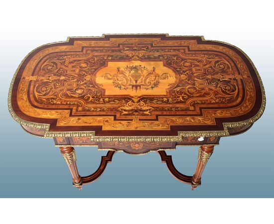 Tavolo da salotto Stile Luigi XVI del 1800 riccamente intarsiato e con bronzi