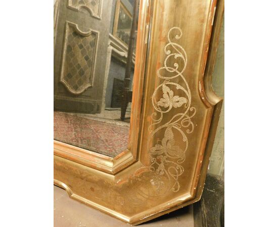 SPECC555 - Specchiera Umbertina in legno laccato e dorato.  Epoca '800.  Misure cm L 95 x H 115