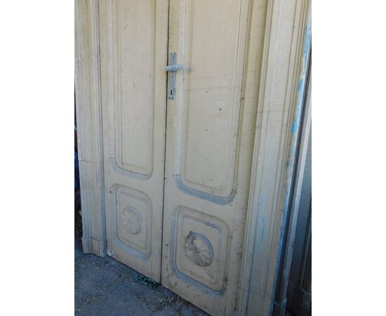 PTS790 - N. 5 porte a due battenti, in legno laccato, epoca II metà dell'800, luce cm L 90 x H 210