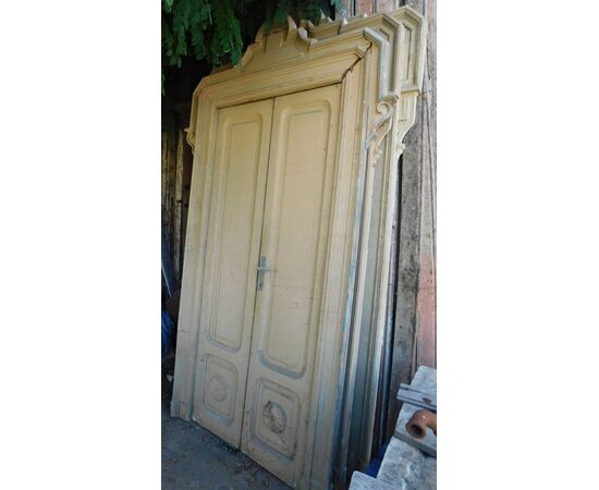 PTS790 - N. 5 porte a due battenti, in legno laccato, epoca II metà dell'800, luce cm L 90 x H 210
