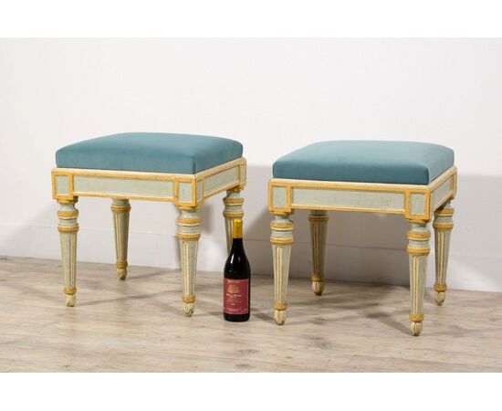 Quattro sgabelli neoclassici in legno laccato, Torino fine XVIII secolo 