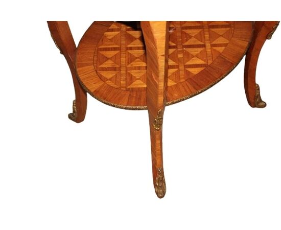 Tavolino comodino francese del 1800 Stile Luigi XV in Bois de Rose