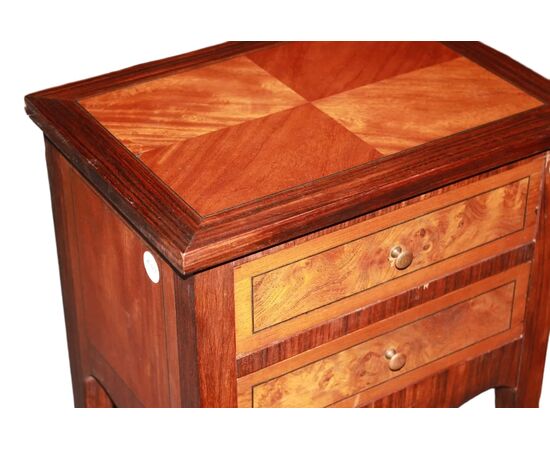 Comodino Francese di fine 1800 Stile Transizione in legno di Bois de Rose e Noce