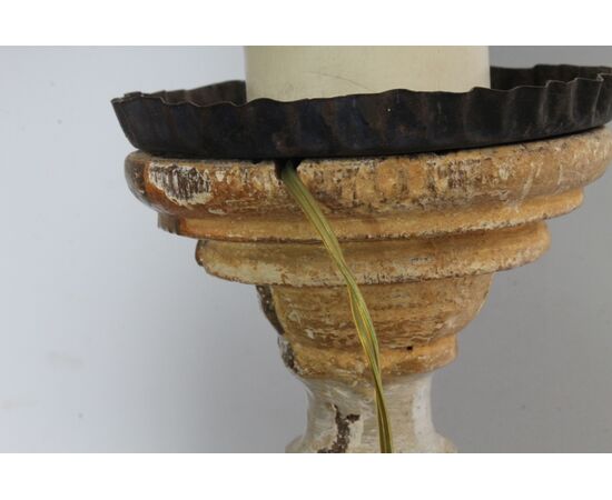 Antico Candelabro legno dipinto laccato Oro e Avorio XVIII sec . Mis cm 90 