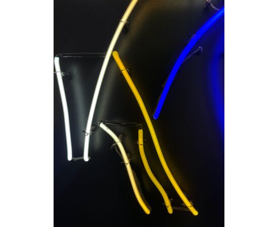 "Meet" / Intesa - opera luminosa a neon