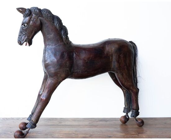 Cavallo da giostra in legno – XIX secolo
