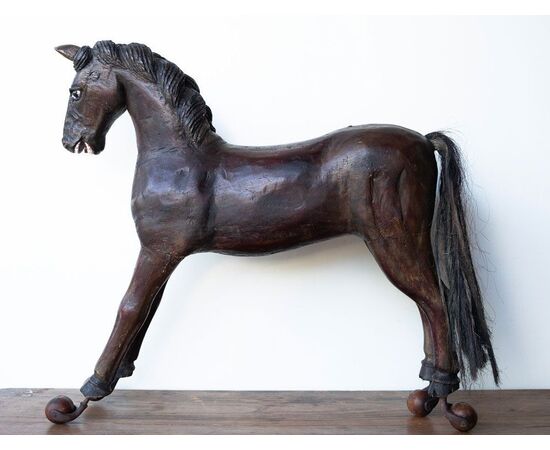 Cavallo da giostra in legno – XIX secolo