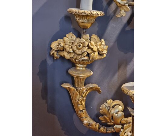 Grande applique veneta in legno intagliato e dorato, fine XVIII secolo