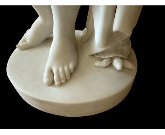 SCULTURA IN MARMO " VENERE "
