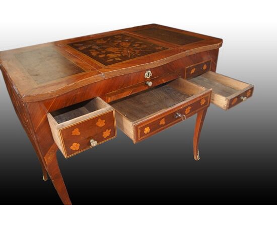 Bellissima toilette francese riccamente intarsiata di metà 1800