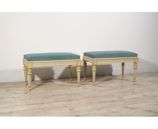Coppia di panche neoclassiche in legno laccato, Torino fine XVIII secolo 