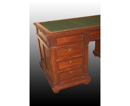 Scrivania ministeriale francese del 1800 in legno di mogano con cassetti