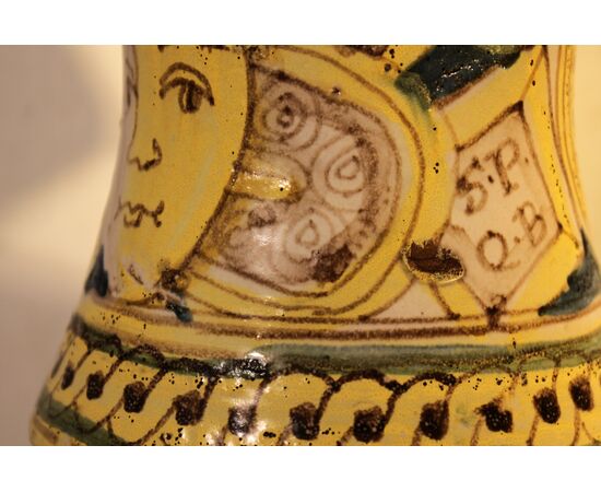 Albarello SPQB con luna, maiolica siciliana di Burgio epoca XVII sec.