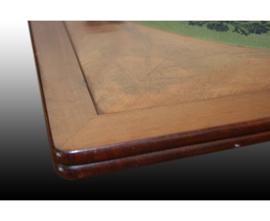 Bellissimo tavolino da gioco francese stile Carlo X in legno di mogano
