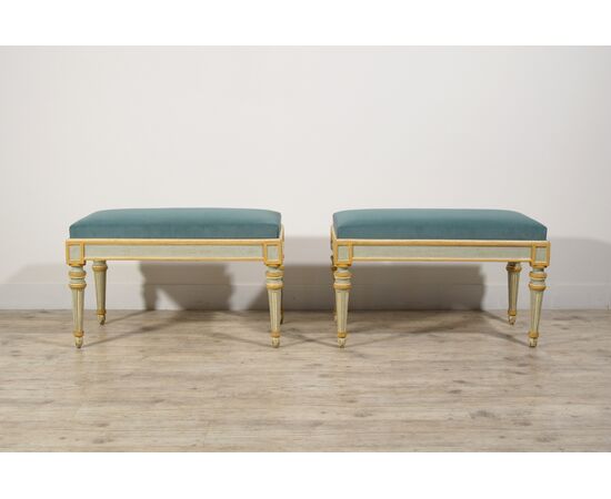 Coppia di panche neoclassiche in legno laccato, Torino fine XVIII secolo 