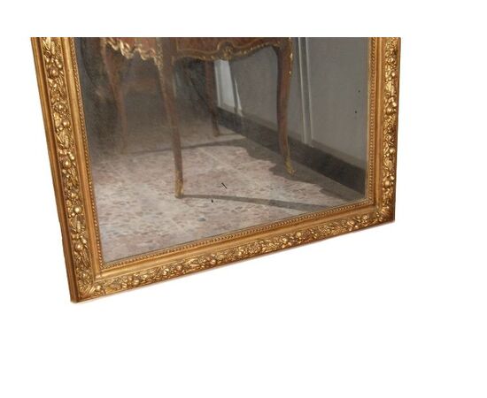 Grande specchiera francese dorata foglia oro del 1800 stile Luigi XVI con cimasa 