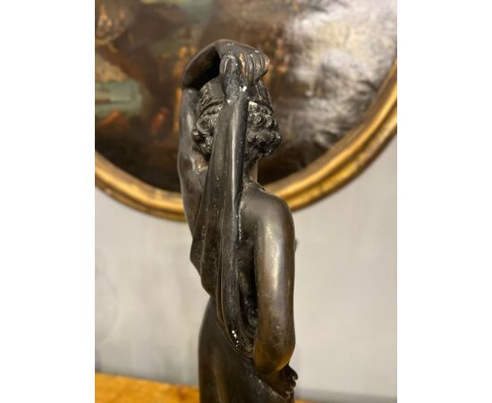 Scultura raffigurante Odalisca 