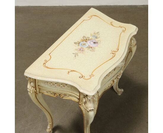 Coppia di Comodini in Stile Barocchetto Veneziano