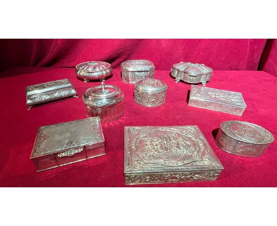 Collezione di scatoline in argento 
