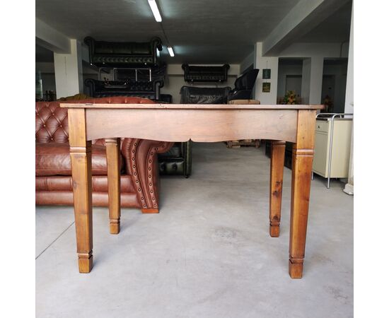 Antico tavolo rettangolare rustico in noce Luigi XVI 