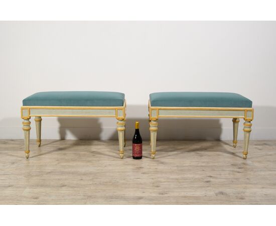 Coppia di panche neoclassiche in legno laccato, Torino fine XVIII secolo 