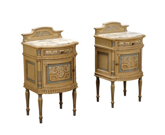 Coppia di Comodini in Stile Neoclassico Italia Metà XX Secolo