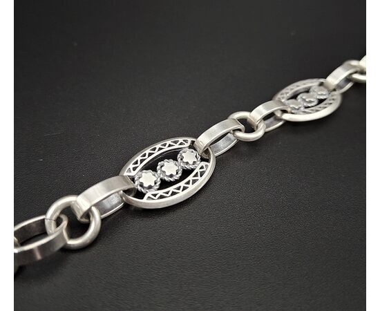 Antica catena in argento per orologio da tasca. 