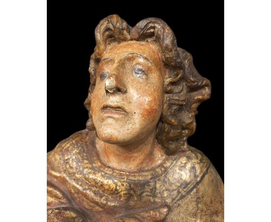 Scultura raffigurante San Giovanni Evangelista 