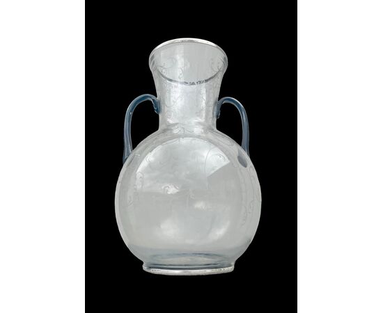 Vaso globulare in vetro trasparente  con molature rocaille e dettagli in argento .S.A.L.I.R.Murano.