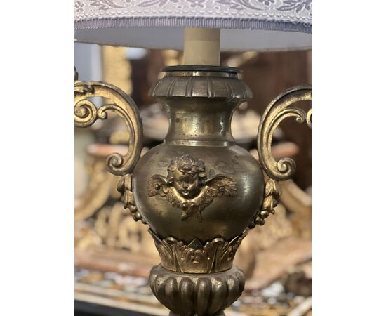 Lampada in bronzo dorato
